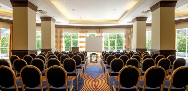 Отель "Монарх"