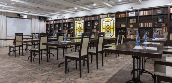 Конференц-зал в отеле "Винтаж"