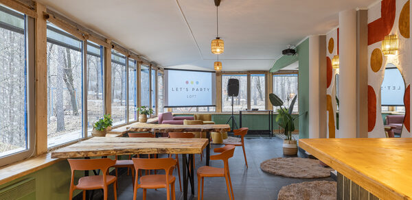 Лофт с панорамными окнами в парке Сокольники