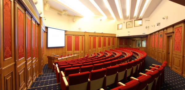 Зал-амфитеатр в отеле