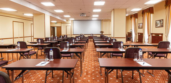 Зал для деловых и образовательных мероприятий