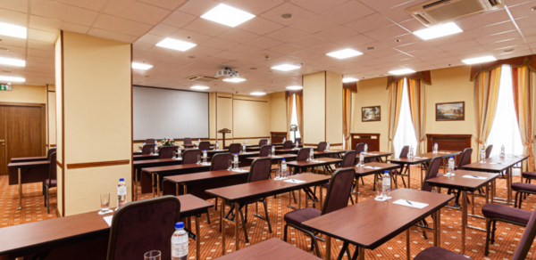 Зал для деловых и образовательных мероприятий