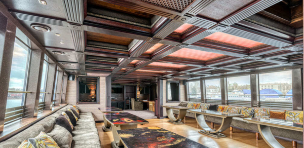 Яхта для круизов