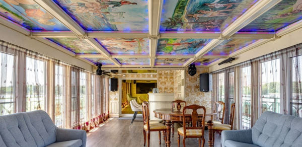 Яхта для торжественных мероприятий