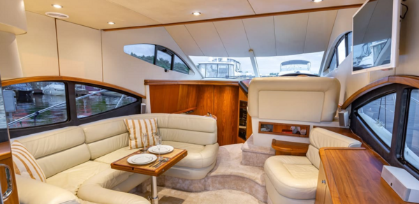 Яхта в аренду для отдыха