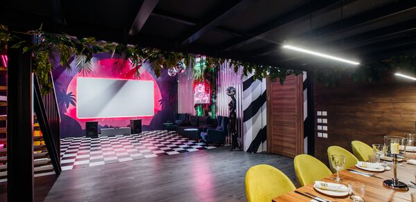 Оушен Драйв. Двухуровневый лофт в стиле диско