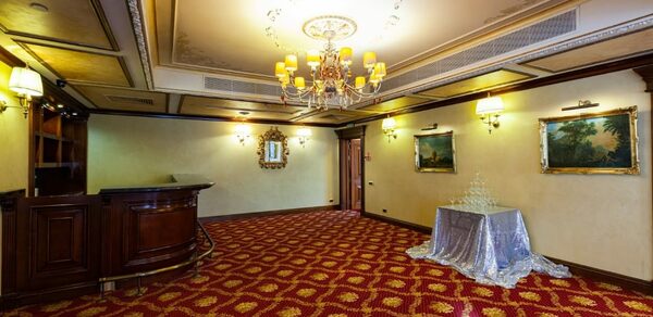 Садовое кольцо. Банкетный зал в классическом стиле