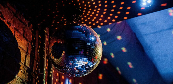 Клубный лофт на набережной в центре Москвы