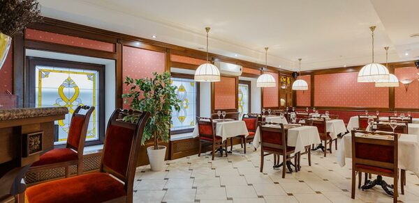 Верона-Евразия. Банкетный зал в английском стиле 