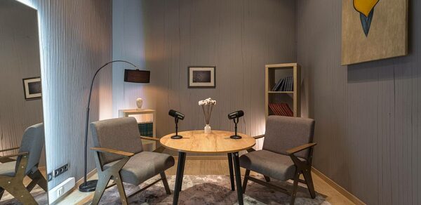 Студия записи подкастов, видео-уроков, коротких роликов 