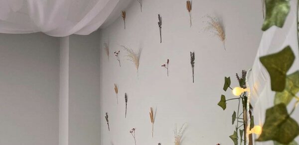 Encanto Studio. Светлая студия с балконом