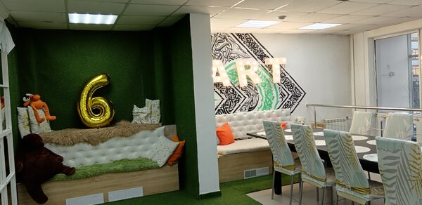 Уютный лофт-зал для мероприятий