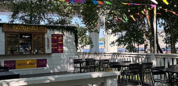 Площадка на острове под открытым небом