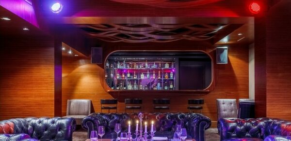 Гусятникоff. Банкетный зал в клубном стиле