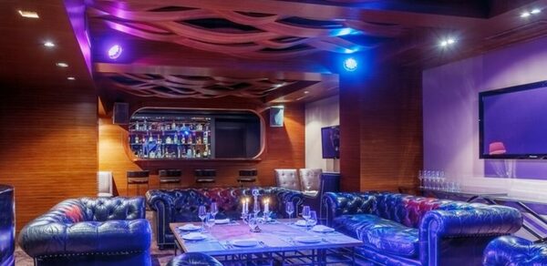 Гусятникоff. Банкетный зал в клубном стиле