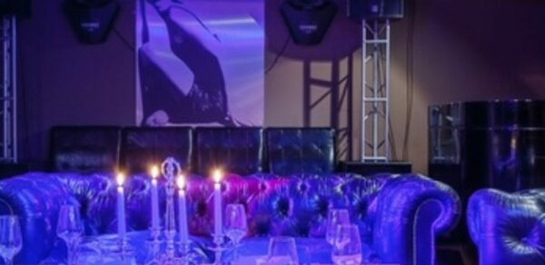 Гусятникоff. Банкетный зал в клубном стиле