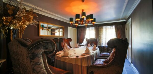 Гусятникоff. Малый банкетный зал на 8 гостей