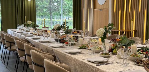 АДАМ. Светлый банкетный зал