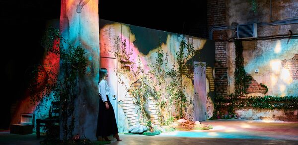 Антуражная площадка в стиле «Таинственный сад» 