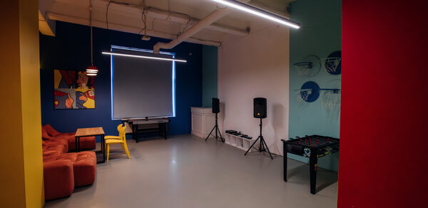 Зал Караоке. Яркое пространство в стиле pop-art