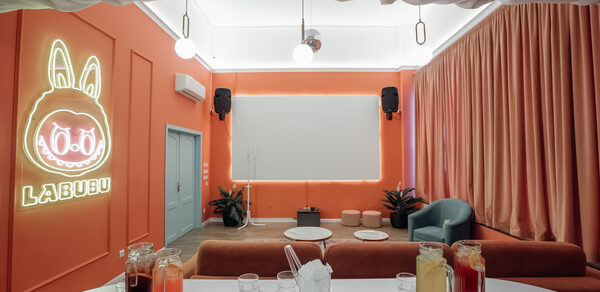 Лабубу. Лофт в розово-лазурном цвете