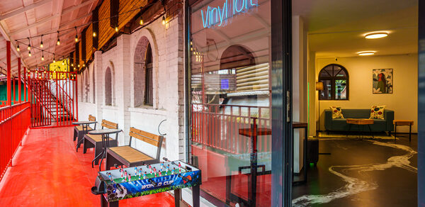 Лофт с террасой на территории Измайловского Вернисажа