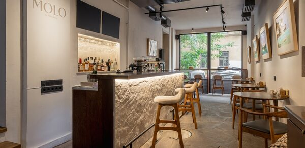 Гастробар в бутик-отеле MOLO 4