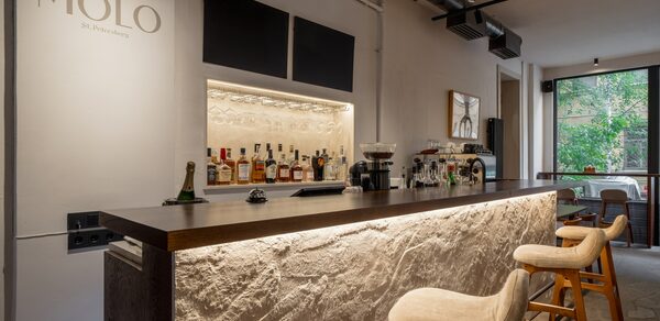 Гастробар в бутик-отеле MOLO(Моло) 4