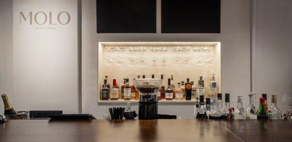 Гастробар в бутик-отеле MOLO(Моло) 4