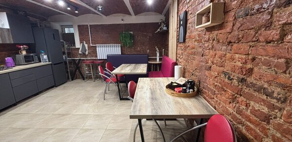 Цоколь 14. Комфортный кирпичный лофт