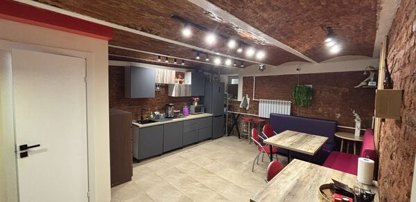 Цоколь 14. Комфортный кирпичный лофт