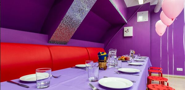 Сказочный город. Ультрафиолетовый зал