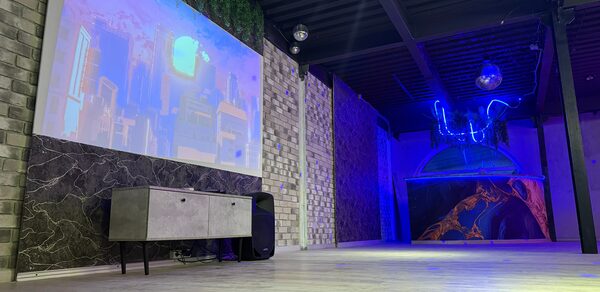 Maybe Loft. Зал Jungle