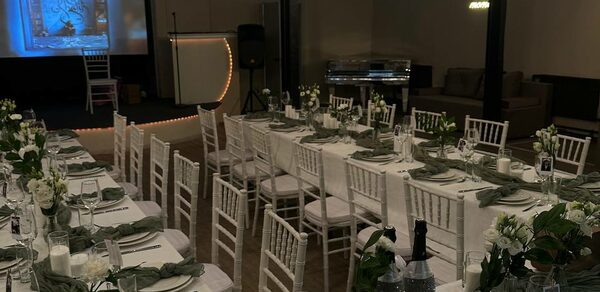 Maybe Loft. Зал Moment