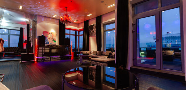 SINKLIT³⁸ Просторный пентхаус с террасой