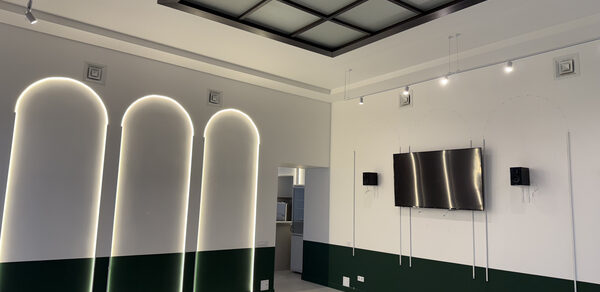 Стильная площадка Суворов холл