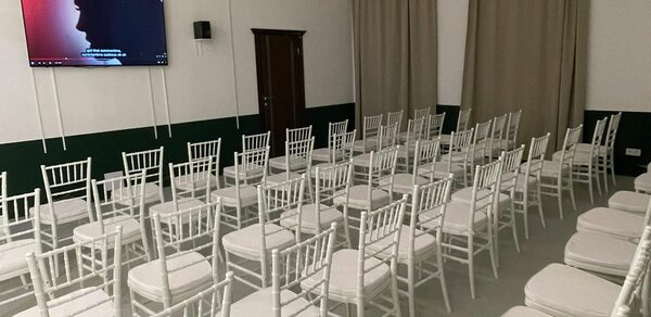 Стильная площадка Суворов холл