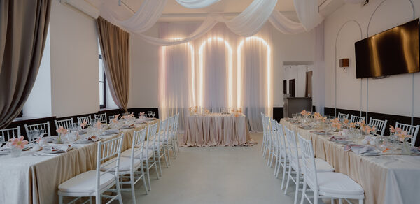 Стильная площадка Суворов холл