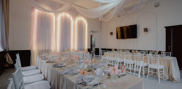 Стильная площадка Суворов холл