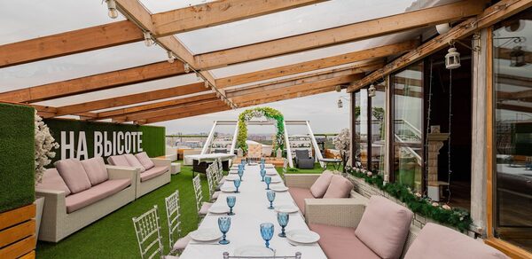 На высоте. Банкетный зал на крыше