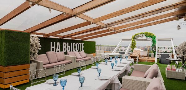 На высоте. Банкетный зал на крыше