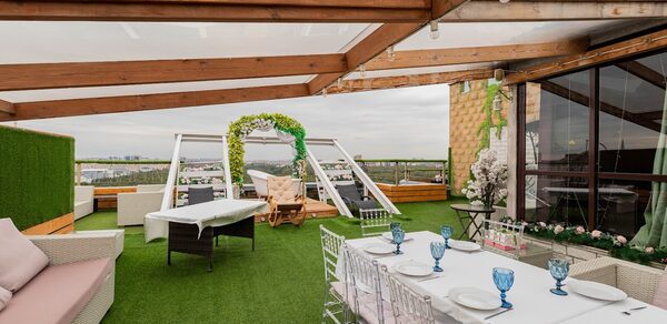 На высоте. Банкетный зал на крыше