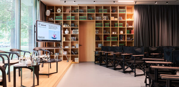 Кафе Quercus. Зал Библиотека