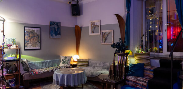 Mouse fuss. Лофт арт-хаус со сценой и террасой 