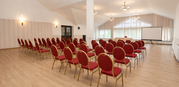 Фореста.  Зал «Прага» в Прохорово