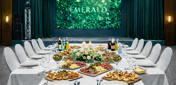 Фореста. Зал «Emerald Hall»(Изумрудный зал) в Прохорово