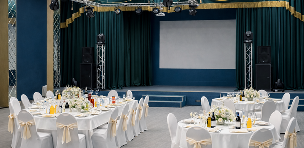 Фореста. Зал «Emerald Hall»(Изумрудный зал) в Прохорово