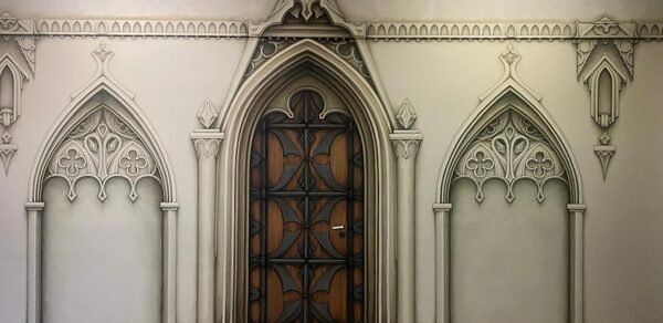 Каминный зал с балконом на Невский проспект