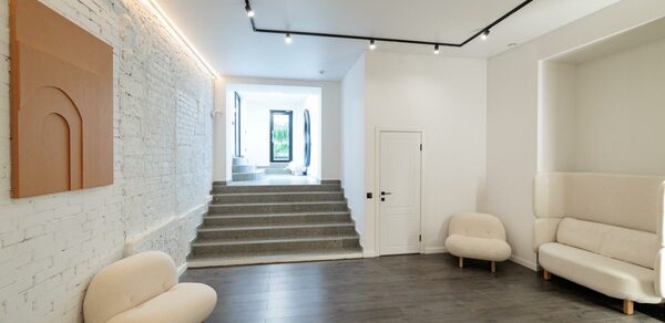 Blank (Бланк). Светлый лофт с верандой