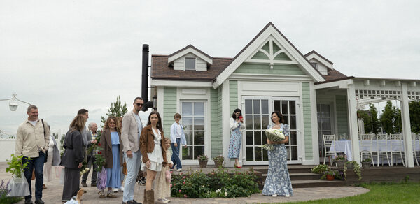 Leona Event(Леона Эвент). Пространство на открытом воздухе